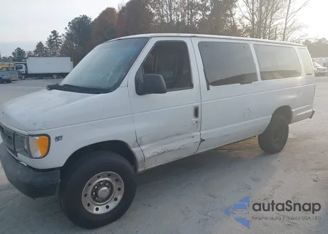 2001 Ford E-350 Super Duty Commercial/Recreational z USA, uszkodzony, nr VIN 1FTSS34L61HA54298